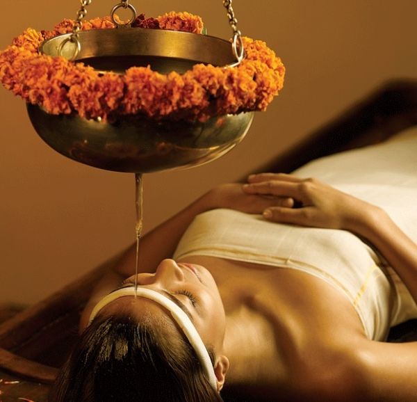 Massage Shirodhara - Soin Ayurvedique