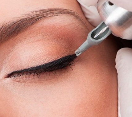 Formation microblading : maquillage semi permanent sourcils