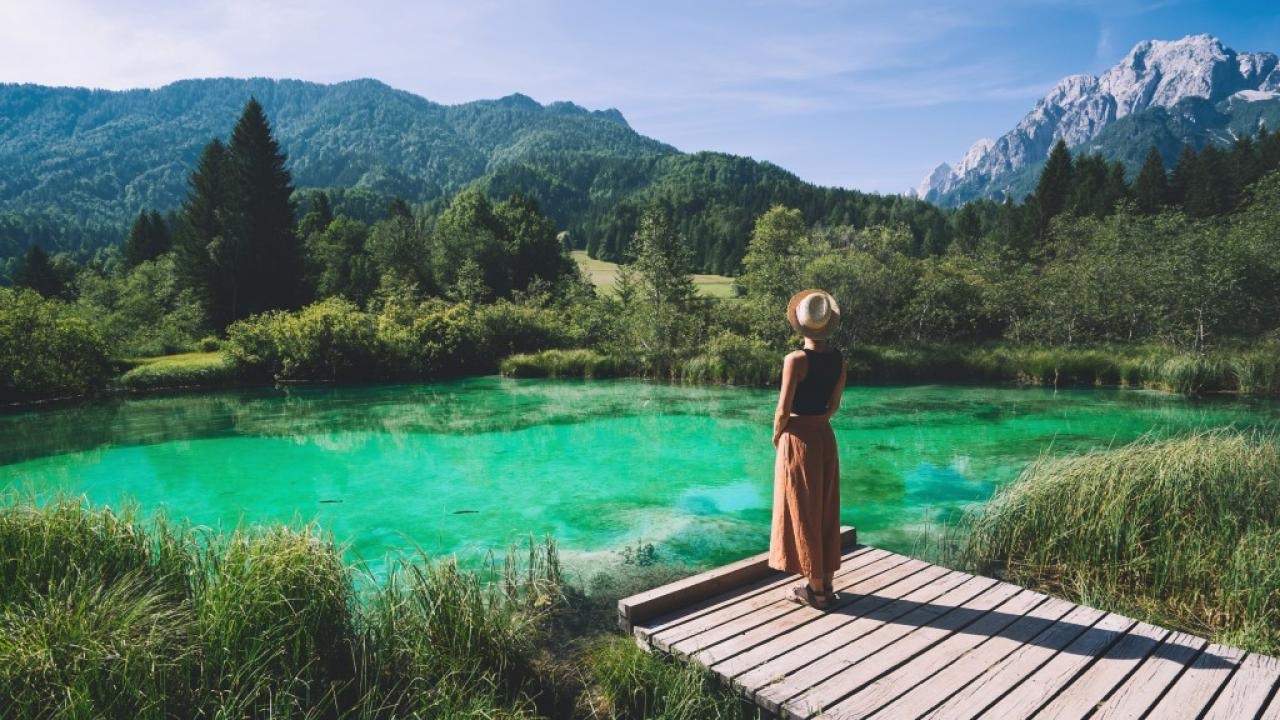 Slow Tourism et Bien-Être : Itinéraires déconnexion et retraites nature