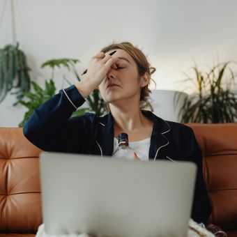 Absentéisme, alcool, drogue, vol, perte du permis de conduire, incarcération du salarié : Comment faire face à ces situations ?