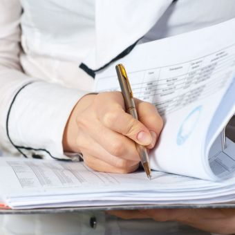 Compliance et conformité réglementaire : douane, sécurité produits et traçabilité