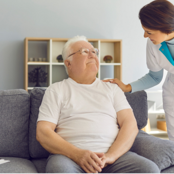 Aide à domicile : trouver la bonne distance dans la relation avec la personne dépendante