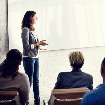 Les bases essentielles pour créer et sécuriser son activité de formateur indépendant