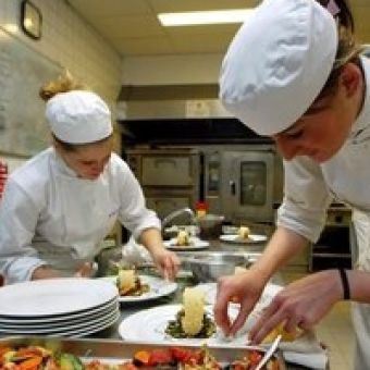 Entretien des locaux et du matériel en restauration collective