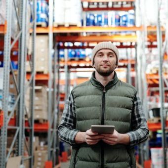 Suivre l'activité d'une équipe d'opérateurs en entrepôt dans un tableau de bord