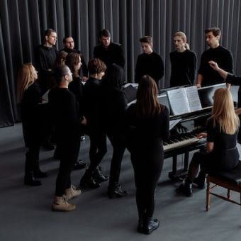 Team building musical