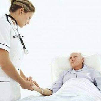 Place et rôle de l’IDE coordinatrice en EHPAD