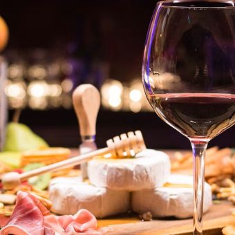 Accords mets et vins de luxe : Accords d’exception et sommellerie premium