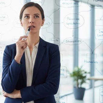 Pensée analytique et esprit critique en RH