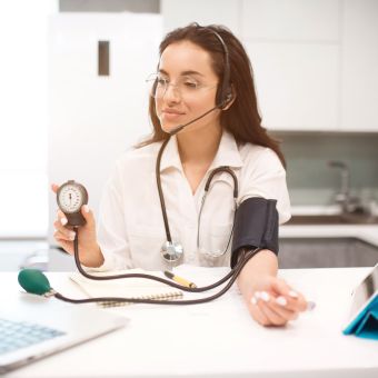 Télémédecine et télésoin pour personnels sociaux et médico-sociaux